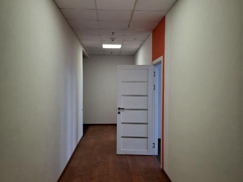 комерційна за адресою Миколи Василенка вул., 5