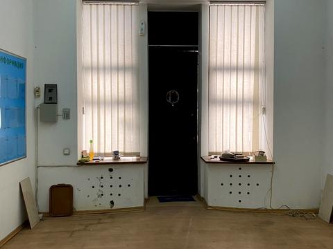 комерційна за адресою Дерибасівська вул., 15