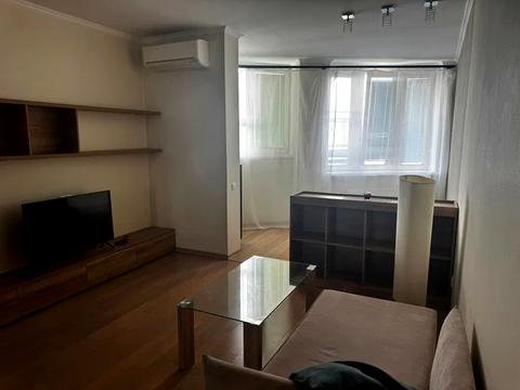 квартира за адресою Анни Ахматової вул., 30