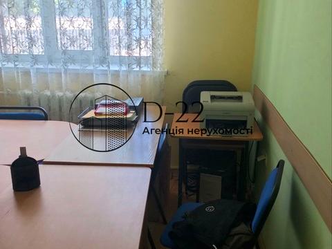 комерційна за адресою Миколи Міхновського бульв. (Дружби народів), 13