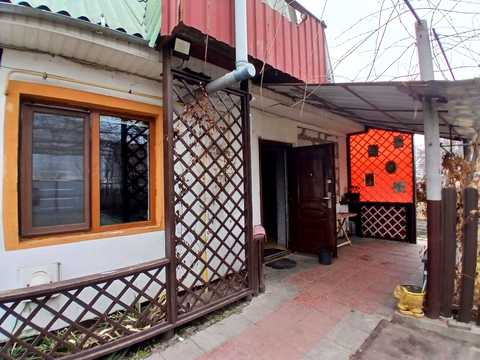 будинок за адресою Лозовик
