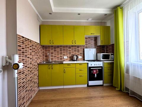 квартира за адресою Віктора Чукаріна вул., 18