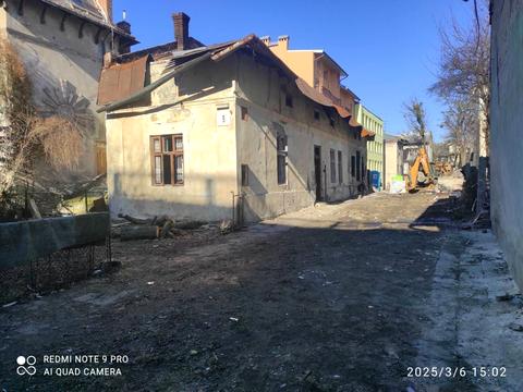 участок по адресу Мельника, 9