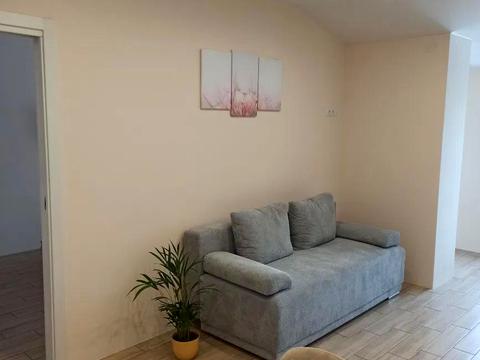 квартира за адресою Космічна вул., 3