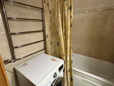 квартира по адресу Героїв Оборони ул., 3