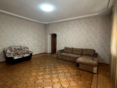будинок за адресою Любарського вул. (Білостоцького)