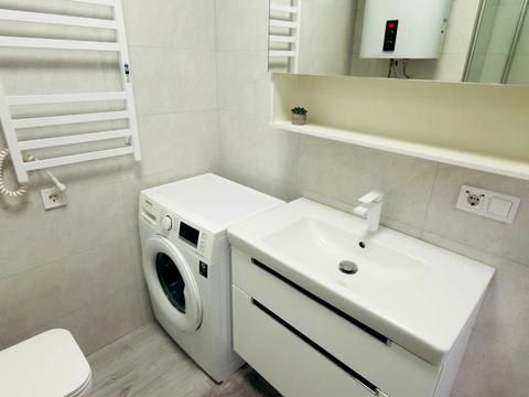 квартира за адресою Дніпровська набережна вул., 20-А