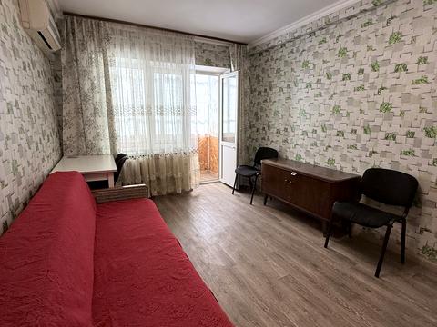 квартира за адресою Братиславська вул., 18