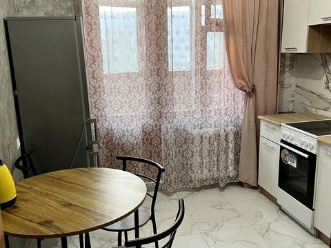 квартира за адресою Євгена Чикаленка вул., 56/3