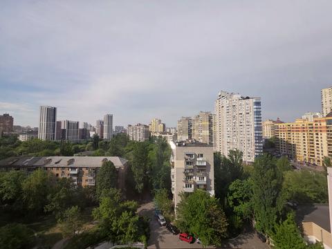 квартира за адресою Казарменна вул. (Григорія Андрющенка), 4-Д