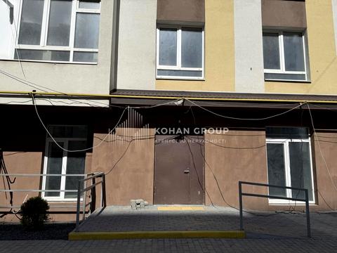 комерційна за адресою Героя України Дмитра Крамара вул., 5/1Б