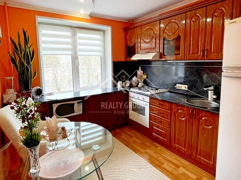 квартира за адресою Володимира Черкасова вул., 27