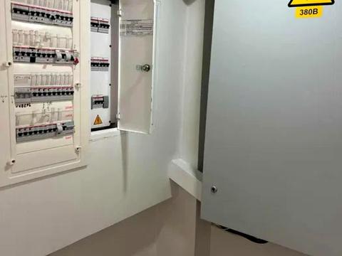 комерційна за адресою Кловський узвіз, 12-А
