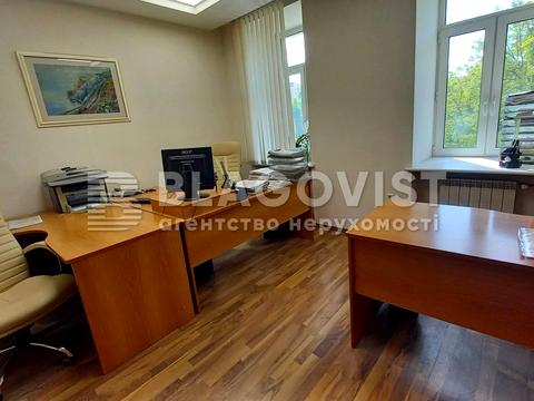коммерческая по адресу Константиновская ул., 32б