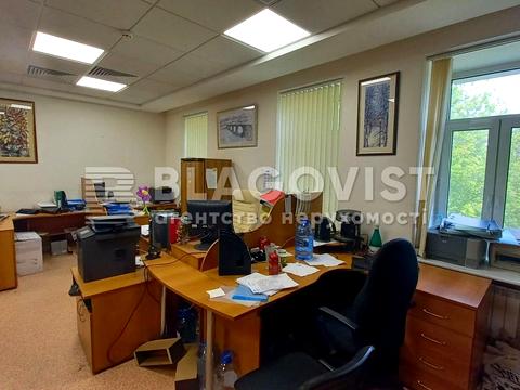 коммерческая по адресу Константиновская ул., 32б