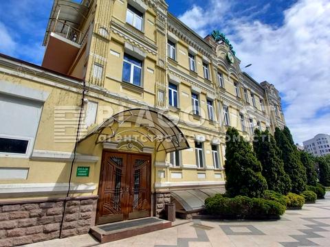 комерційна за адресою Введенська вул., 15