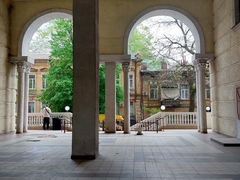 комерційна за адресою Онілової пров., 18