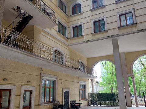 комерційна за адресою Онілової пров., 18