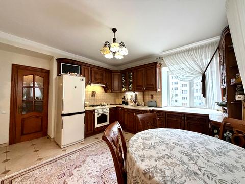 квартира за адресою Наукова вул., 96б
