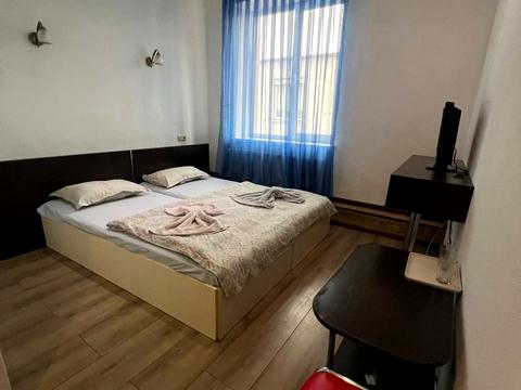 комерційна за адресою Зв'язківців вул., 1