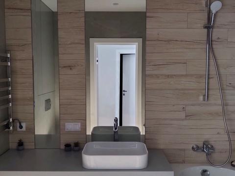квартира за адресою Дніпровська набережна вул., 18-А