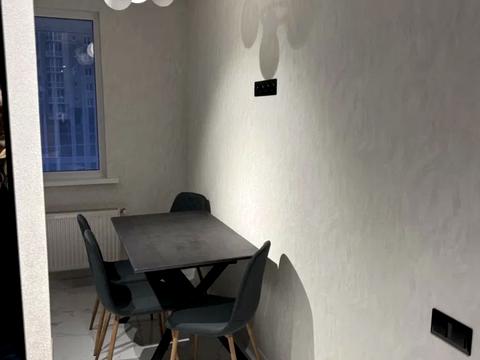 квартира за адресою Роксоляни вул., 43г