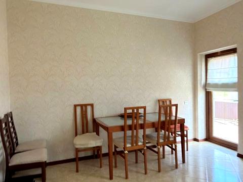 будинок за адресою Дорошенка вул.