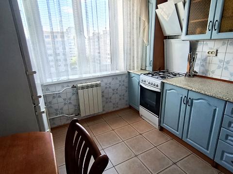 квартира за адресою Романа Шухевича просп. (Генерала Ватутіна), 8