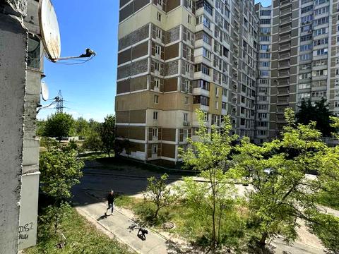 квартира по адресу Ревуцкого ул., 44