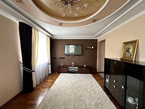 квартира за адресою Тролейбусна вул., 15