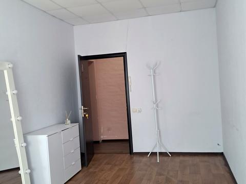комерційна за адресою Інженерний пров., 4