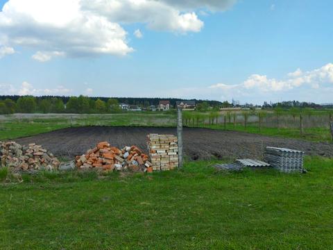 участок по адресу Центральна, 100