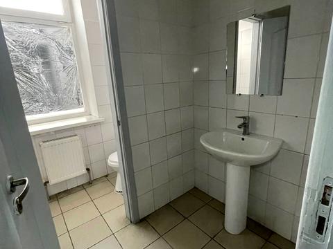 коммерческая по адресу Майдан Озерний ул. (Боброва), 3