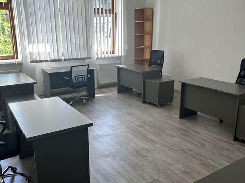 комерційна за адресою Воздвиженська вул., 48