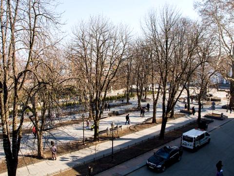 комерційна за адресою Приморський бульв., 14