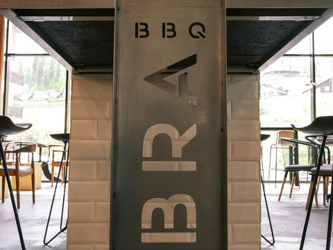 комерційна за адресою ділянка Вишні вул., 300