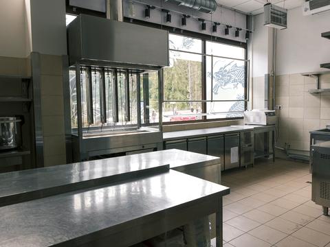 комерційна за адресою урочище Вишні вул., 8