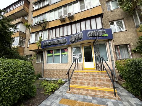 комерційна за адресою Минайська вул., 32