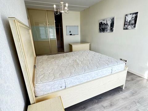 квартира за адресою Омеляна Поповича вул., 8