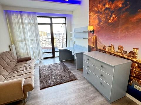 квартира за адресою Омеляна Поповича вул., 8