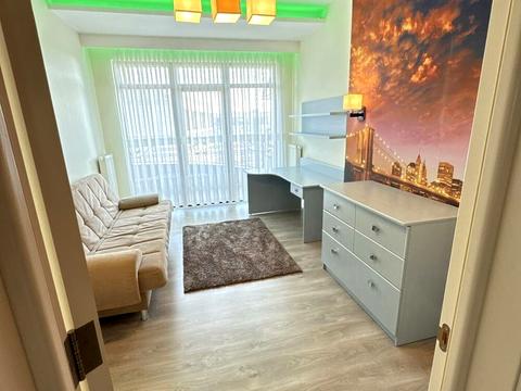 квартира за адресою Омеляна Поповича вул., 8