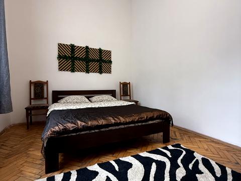 квартира за адресою Театральна вул., 7