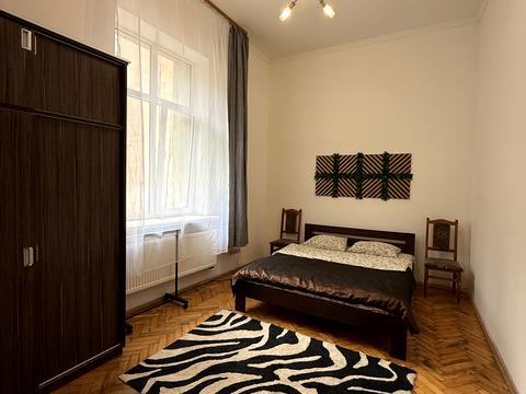 квартира за адресою Театральна вул., 7