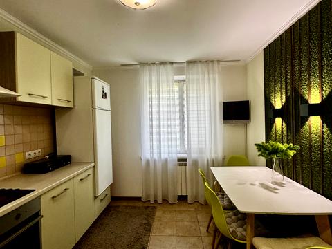 квартира за адресою Краснопільська вул., 11