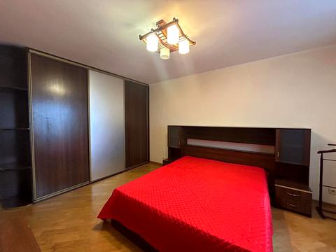 квартира за адресою Святошинська пл., 1