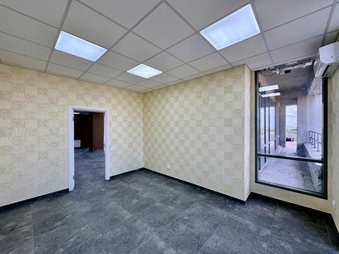 комерційна за адресою Мечникова вул., 19