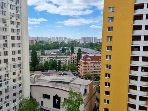 квартира по адресу Левка Лукьяненко ул. (Маршала Тимошенко), 2-М