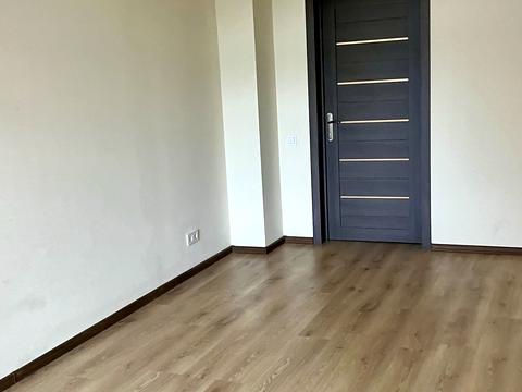 комерційна за адресою Михайлівська вул., 2