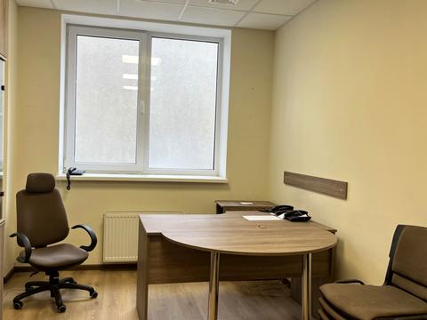 комерційна за адресою Михайлівська вул., 2