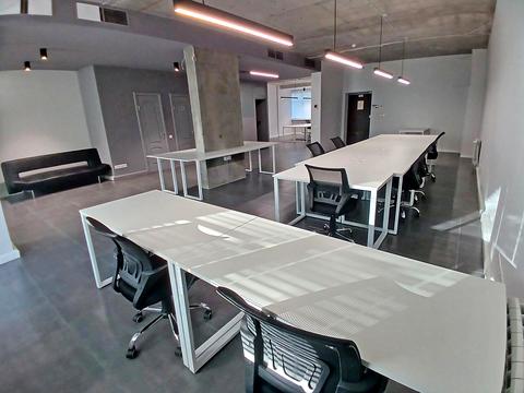 комерційна за адресою Лесі Українки бульв., 7-Б